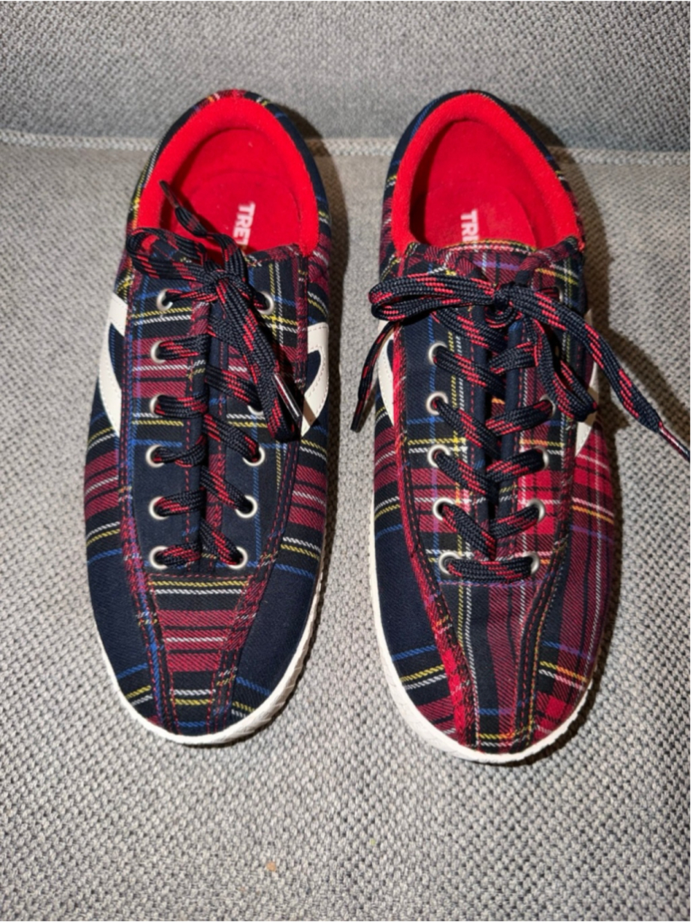 Tretorn Nylite Plus Tartan Plaid sneakers, red and navy tartan sz 9/EU41